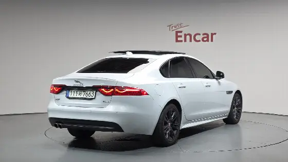 2020 Jaguar XF 20d Chequered Flag Edition