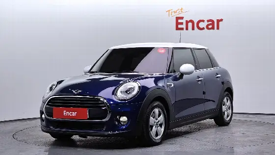 2017 Mini Cooper 5Door Standard