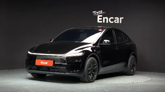 2026 Tesla Model Y L Long Range AWD