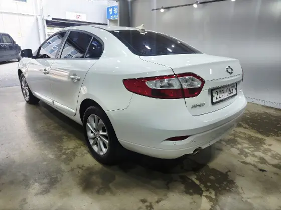 2016 Renault Korea SM3 LE