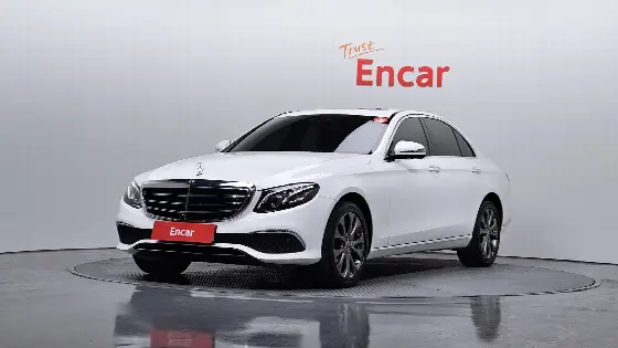 2018 Mercedes-Benz E-Class E300 4MATIC Exclusive