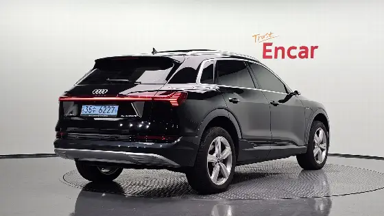 2021 Audi e-tron 50 Quattro