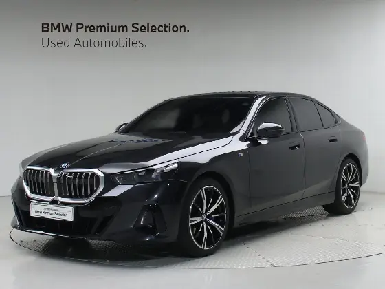 2023 BMW 5-Series 530i xDrive M Sport