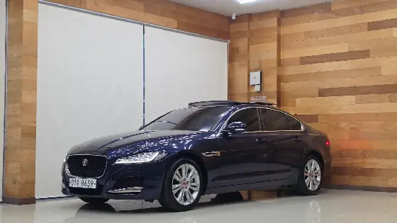 2017 Jaguar XF 20d Portfolio AWD
