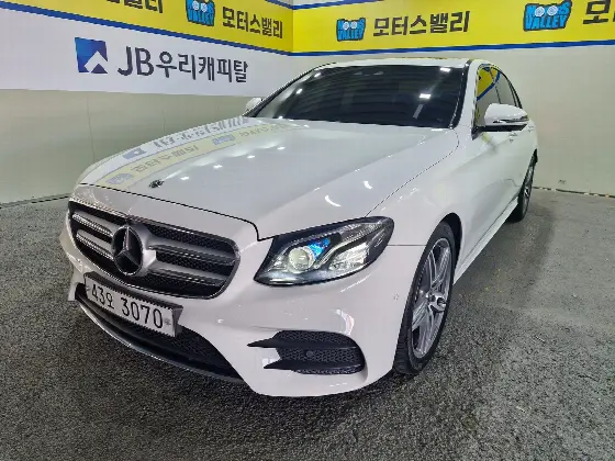 2018 Mercedes-Benz E-Class E300 AMG Line