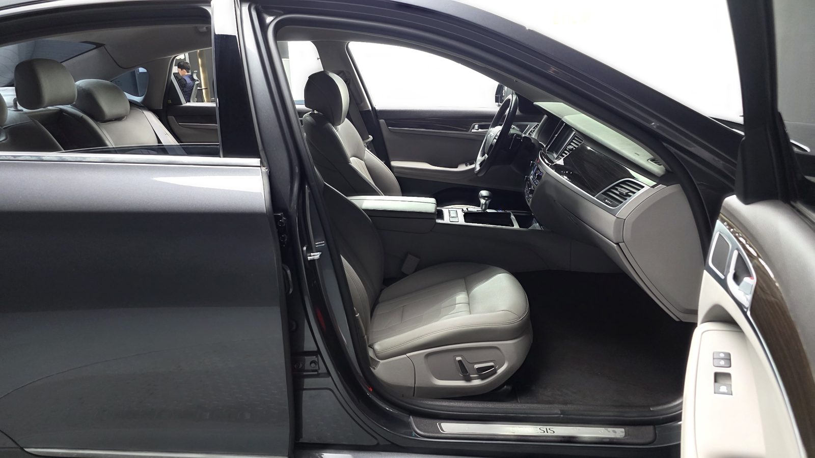 2016 Genesis G80