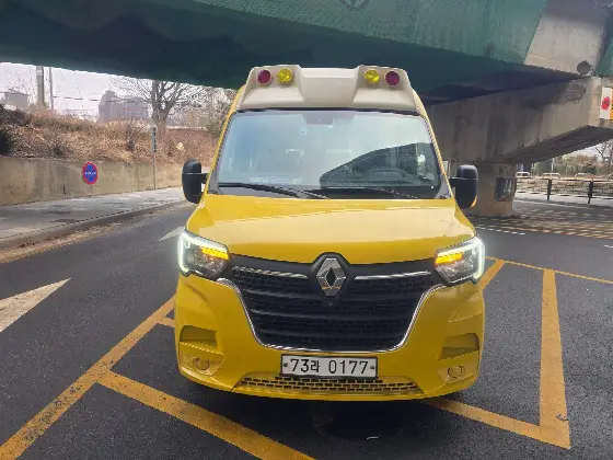 2020 Renault Korea Master School Bus