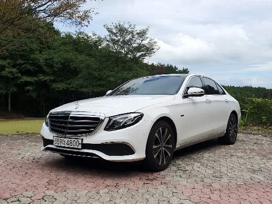 2019 Mercedes-Benz E-Class E300e Exclusive