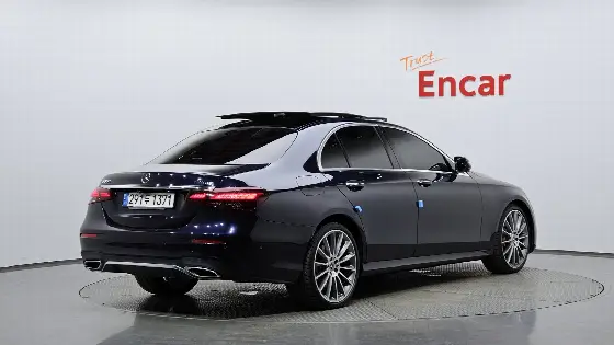 2022 Mercedes-Benz E-Class E350 4MATIC AMG Line