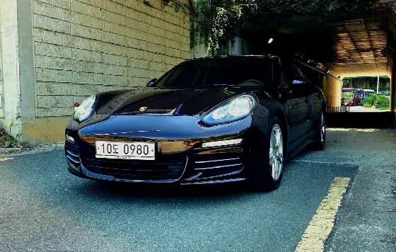2016 Porsche Panamera 3.6 AWD Edition
