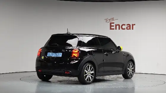 2022 Mini Cooper SE Classic
