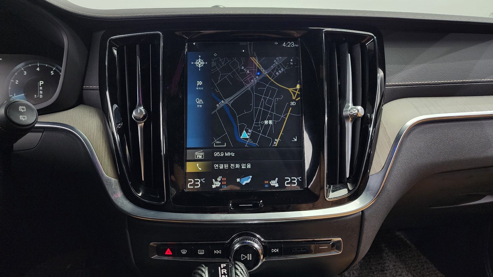 2020 Volvo V60