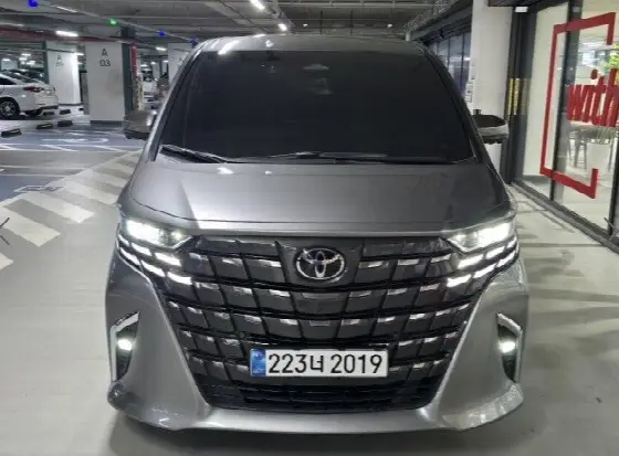 2024 Toyota Alphard 2.5 HEV Executive AWD