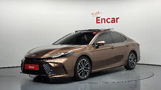 2025 Toyota Camry 2.5 XLE Premium Hybrid
