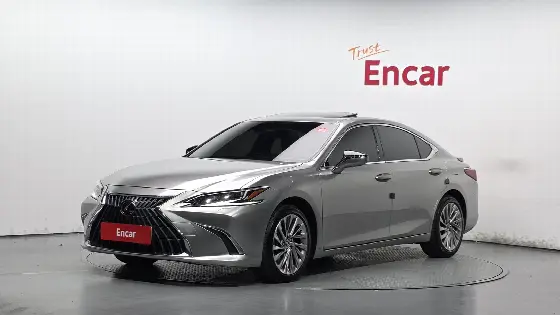 2024 Lexus ES Executive