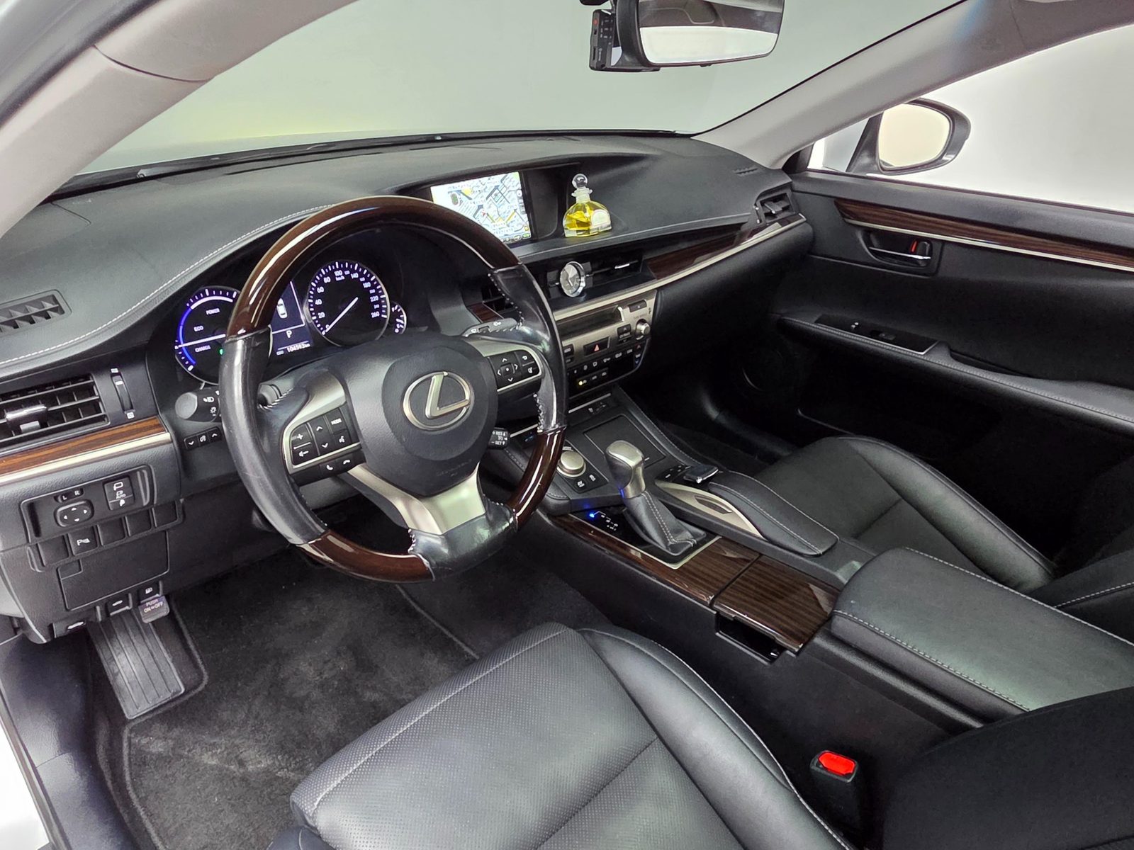 2016 Lexus ES