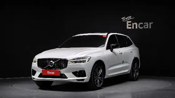 2021 Volvo XC60 T8 R-Design