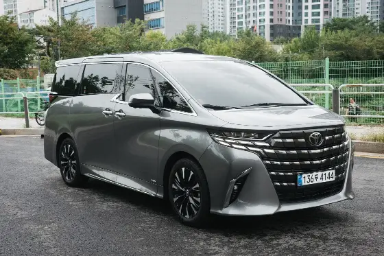 2025 Toyota Alphard 2.5 HEV Executive AWD