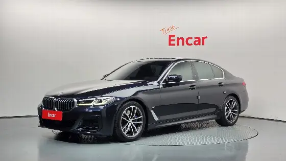 2022 BMW 5-Series 520i M Sport