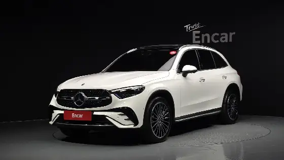 2025 Mercedes-Benz GLC-Class GLC300 4MATIC AMG Line
