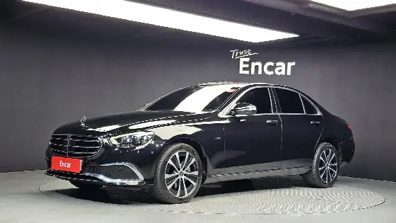 2020 Mercedes-Benz E-Class E300e 4MATIC Exclusive