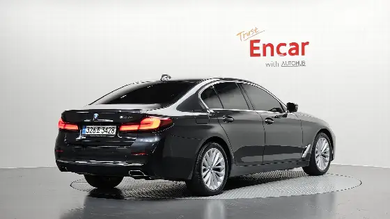 2020 BMW 5-Series 530e Luxury
