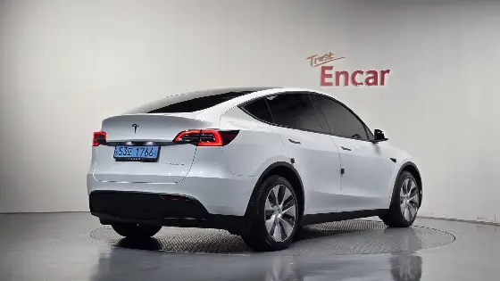 2022 Tesla Model Y Long Range AWD