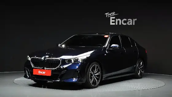 2025 BMW 5-Series 530i xDrive M Sport