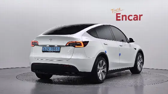 2024 Tesla Model Y RWD