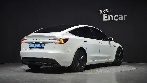 2024 Tesla Model 3 RWD