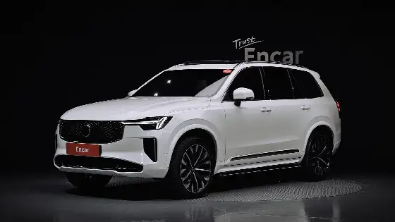 2026 Volvo XC90 B6 Ultra Bright