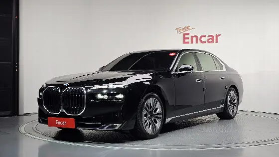 2023 BMW 7-Series 740i sDrive Design Pure Excellence