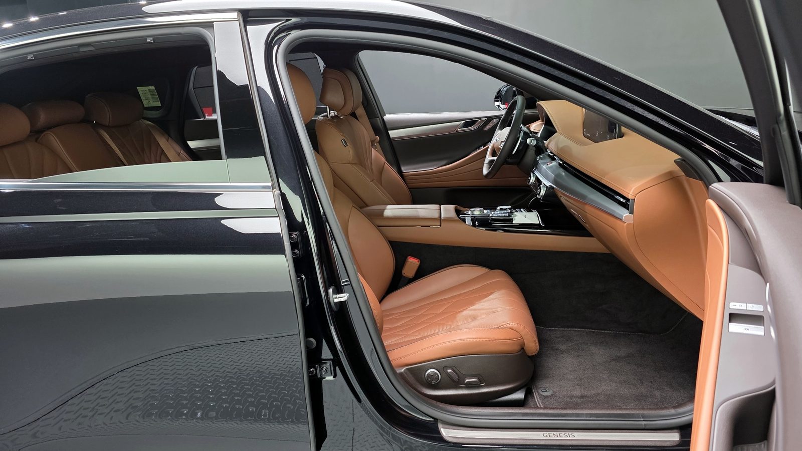 2023 Genesis G80