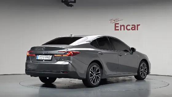 2025 Toyota Camry 2.5 XLE Hybrid