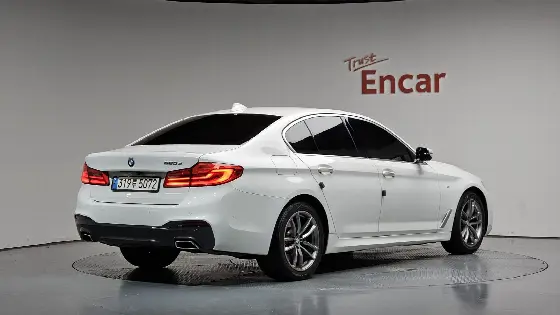2017 BMW 5-Series 520d M Sport Package Plus