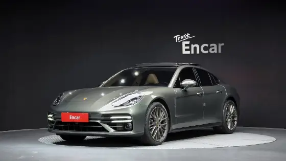 2022 Porsche Panamera 2.9 AWD Platinum Edition