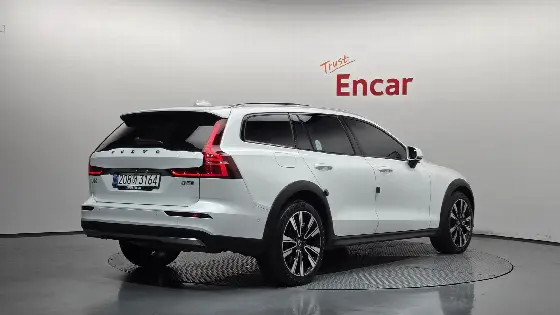 2024 Volvo V60 B5 Ultimate AWD