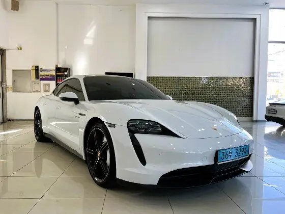 2020 Porsche Taycan 4S