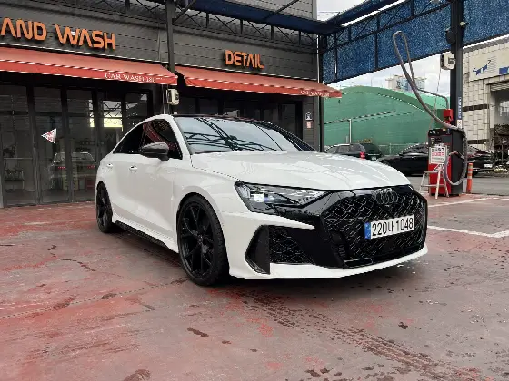 2025 Audi RS3 2.5 TFSI Quattro Carbon Edition