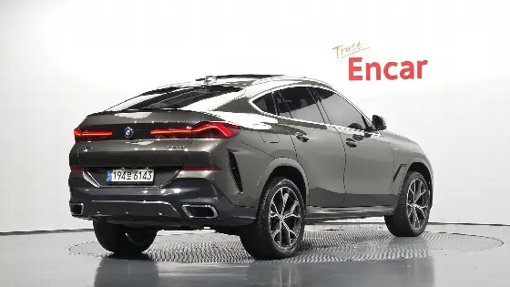 2022 BMW X6 xDrive40i M Sport