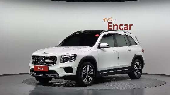 2020 Mercedes-Benz GLB-Class GLB220
