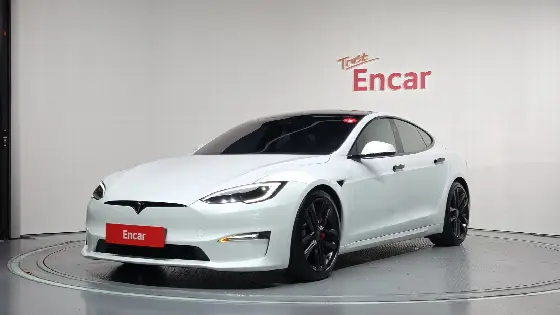 2023 Tesla Model S Plaid