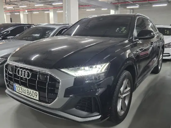 2021 Audi Q8 45 TDI Quattro Premium