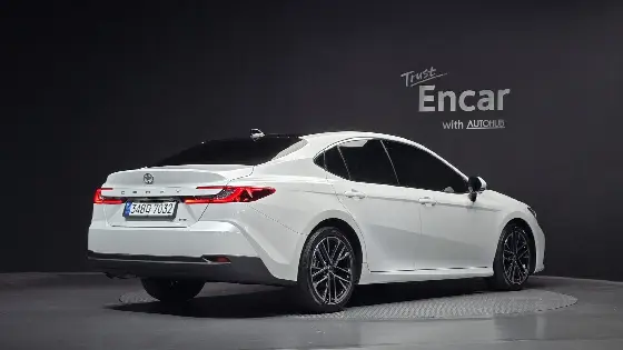 2026 Toyota Camry 2.5 XLE Premium Hybrid