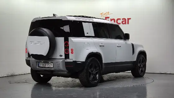 2020 Land Rover Defender 110 D240 SE
