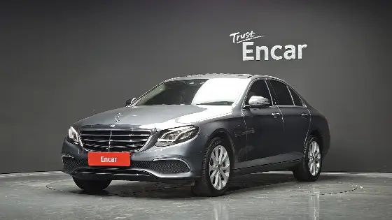2018 Mercedes-Benz E-Class E300 4MATIC Exclusive