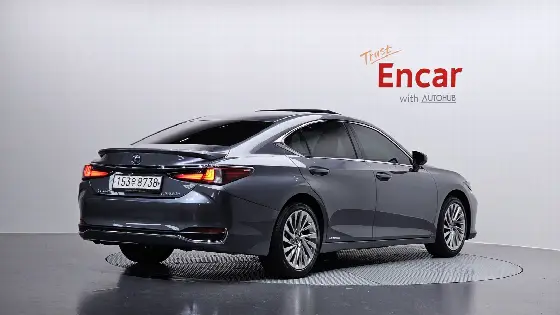 2021 Lexus ES Executive