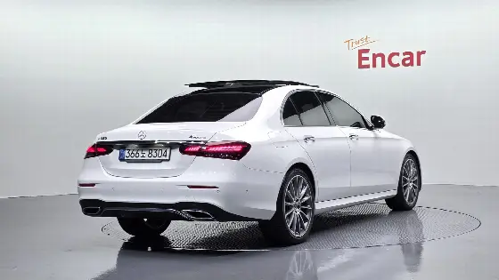 2022 Mercedes-Benz E-Class E350 4MATIC AMG Line