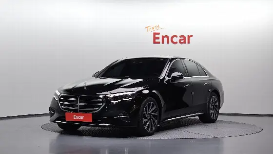 2025 Mercedes-Benz E-Class E300 4MATIC Exclusive