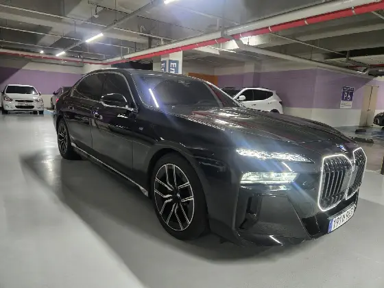 2025 BMW 7-Series 740d xDrive M Sport